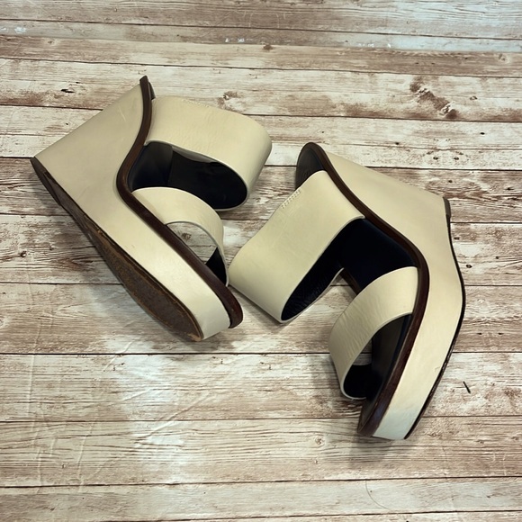 Tory Burch Butter Cream 5” Wedges Strapless Sandals Size 9-1/2M - Picture 13 of 13